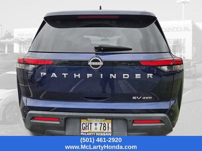 2022 Nissan Pathfinder SV