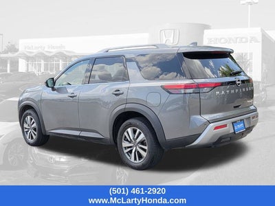 2025 Nissan Pathfinder SL