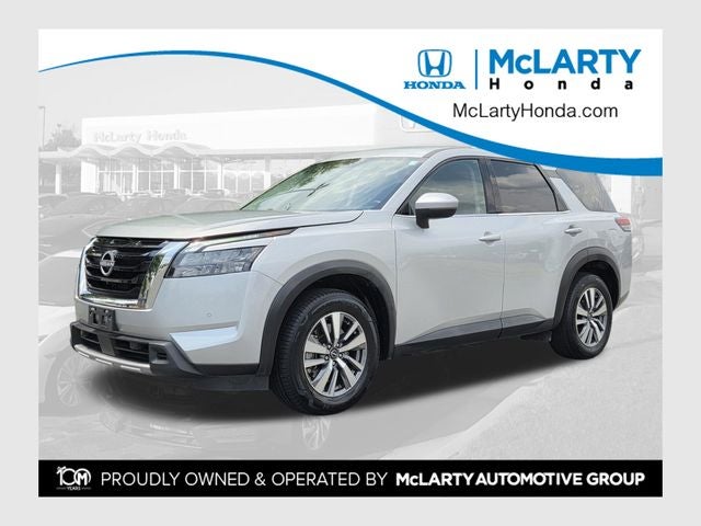 2025 Nissan Pathfinder SL