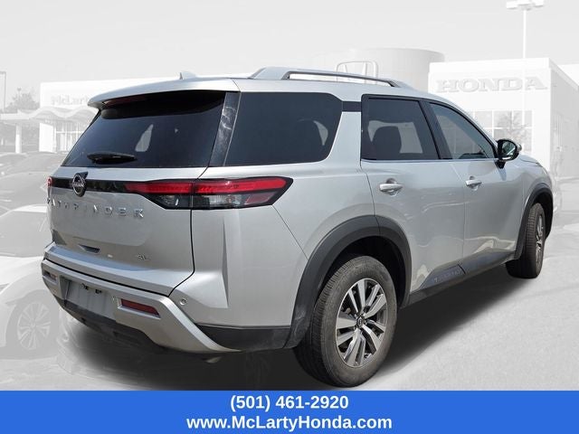 2025 Nissan Pathfinder SL