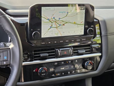 2025 Nissan Pathfinder SL