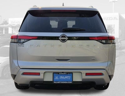 2025 Nissan Pathfinder SL