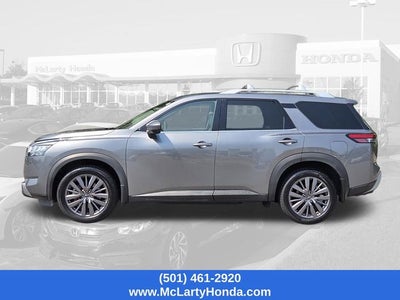 2023 Nissan Pathfinder SL