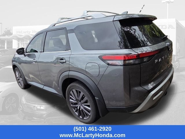 2023 Nissan Pathfinder SL