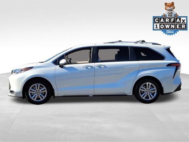 2022 Toyota Sienna Platinum 7 Passenger