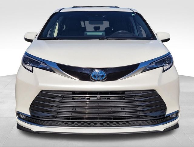 2022 Toyota Sienna Platinum 7 Passenger