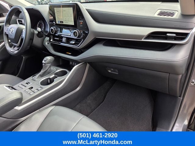 2025 Toyota Highlander XLE