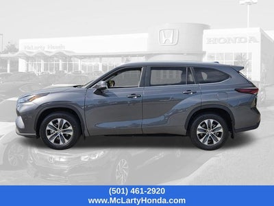 2025 Toyota Highlander XLE