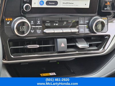 2025 Toyota Highlander XLE