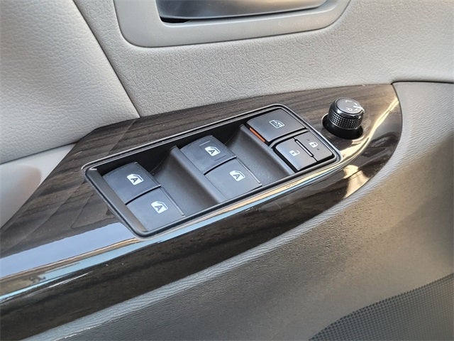 2020 Toyota Sienna XLE