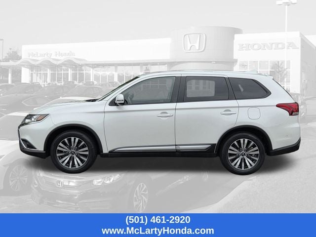 2020 Mitsubishi Outlander SE