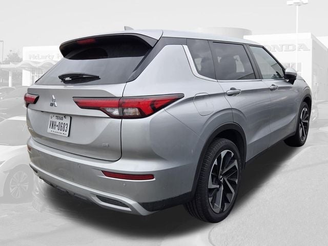 2024 Mitsubishi Outlander SE