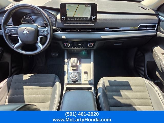 2024 Mitsubishi Outlander SE