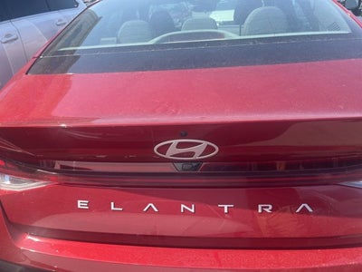 2025 Hyundai Elantra SEL Convenience