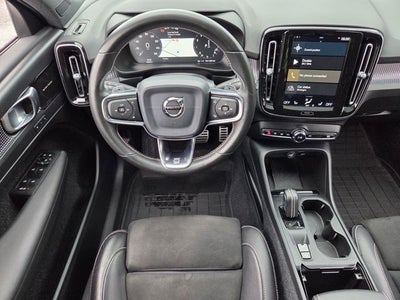 2020 Volvo XC40 R-Design