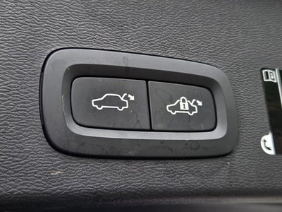 2020 Volvo XC40 R-Design