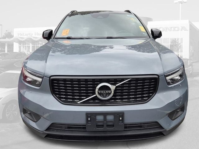 2020 Volvo XC40 R-Design