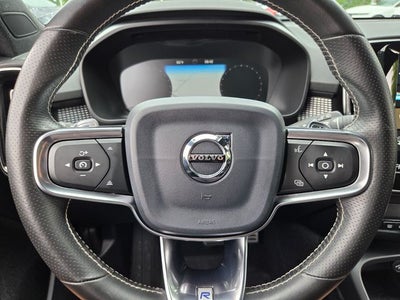 2020 Volvo XC40 R-Design