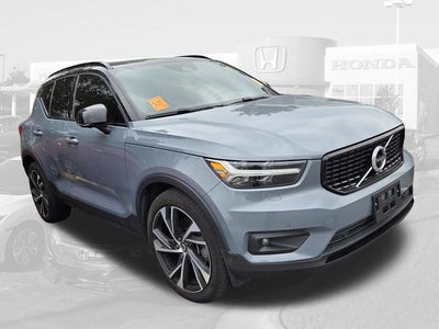 2020 Volvo XC40 R-Design