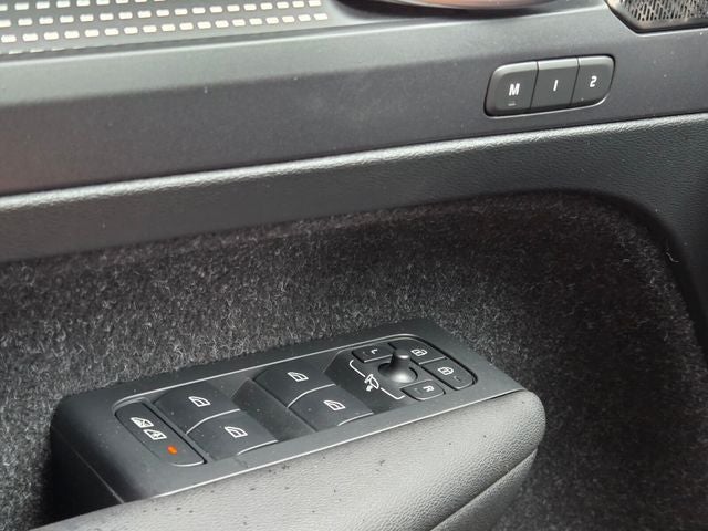 2020 Volvo XC40 R-Design