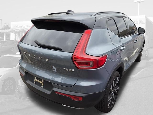 2020 Volvo XC40 R-Design