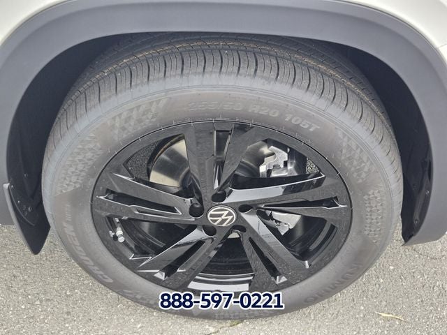 2026 Volkswagen Atlas Cross Sport 2.0T SEL R-Line Black