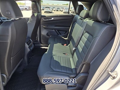 2026 Volkswagen Atlas Cross Sport 2.0T SEL R-Line Black