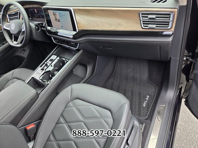 2025 Volkswagen Atlas 2.0T SE w/Technology