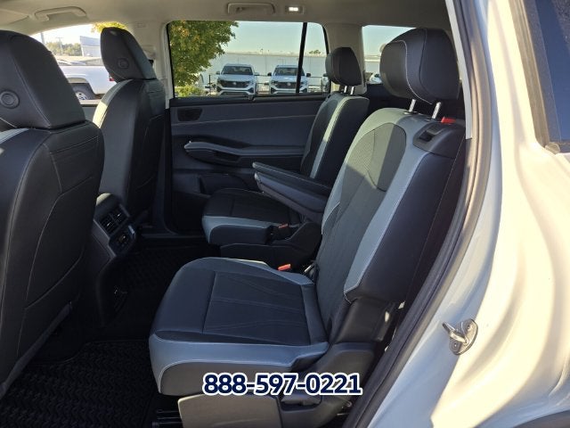 2027 Volkswagen Atlas SE w/Technology
