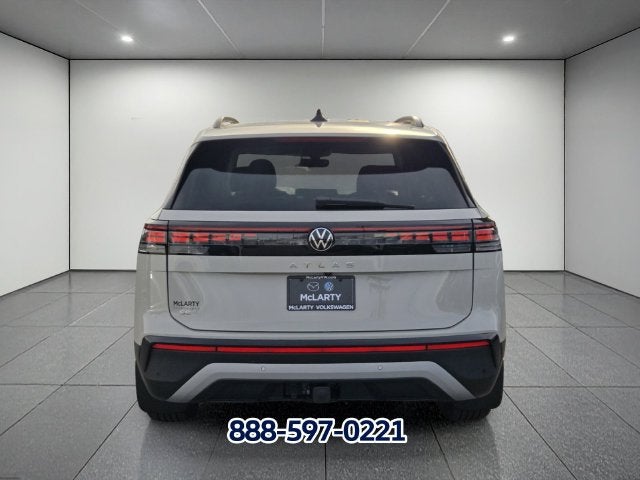 2027 Volkswagen Atlas SE w/Technology