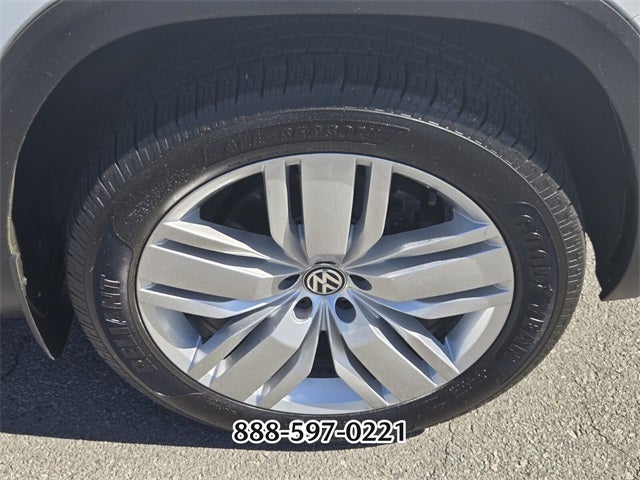 2019 Volkswagen Atlas 2.0T SE w/Technology w/Technology