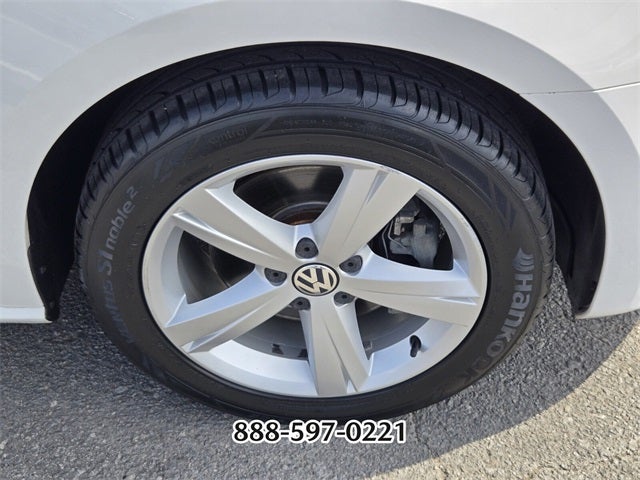 2013 Volkswagen Passat TDI SE w/Sunroof