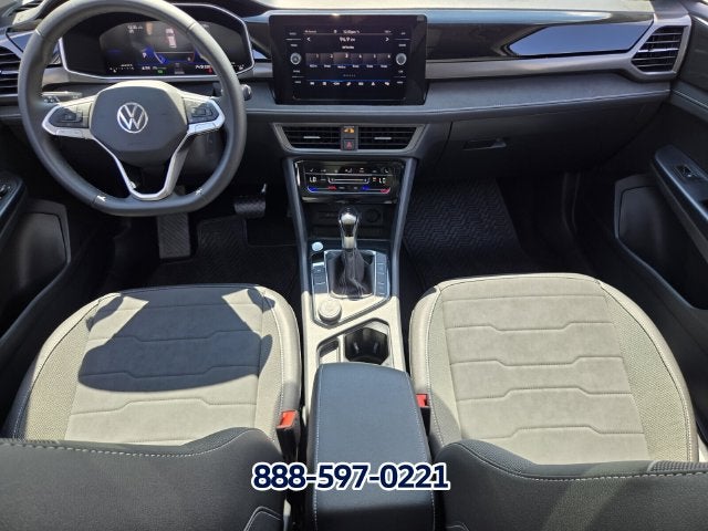 2026 Volkswagen Taos 1.5T SE Black