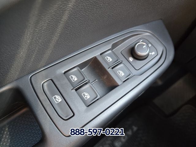 2026 Volkswagen Taos 1.5T SE Black