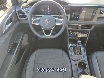 2026 Volkswagen Taos 1.5T SE Black