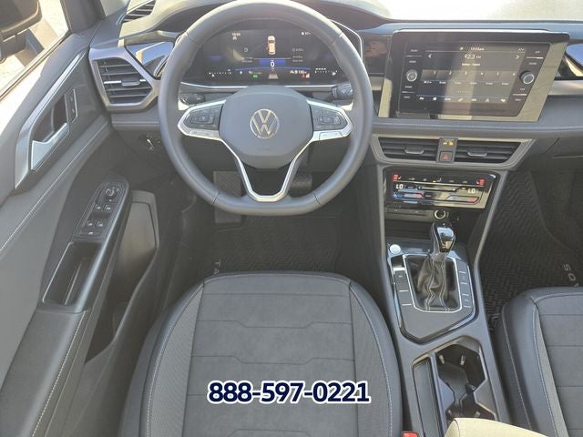 2026 Volkswagen Taos 1.5T SE Black