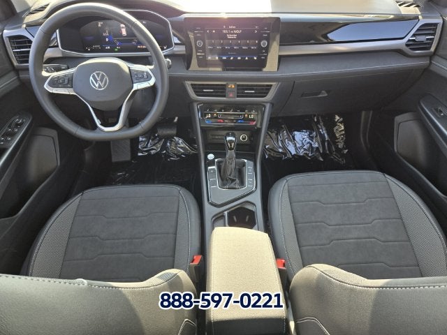 2027 Volkswagen Taos 1.5T SE Black
