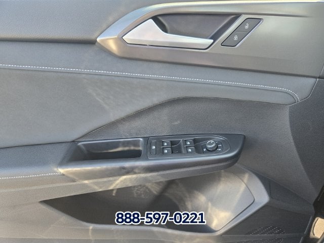 2027 Volkswagen Taos 1.5T SE Black