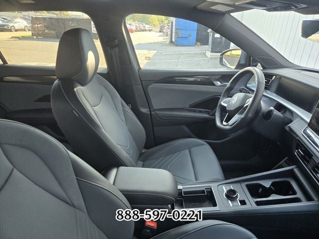 2025 Volkswagen Tiguan 2.0T SE R-Line Black