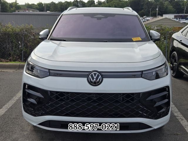 2025 Volkswagen Tiguan 2.0T SEL R-Line