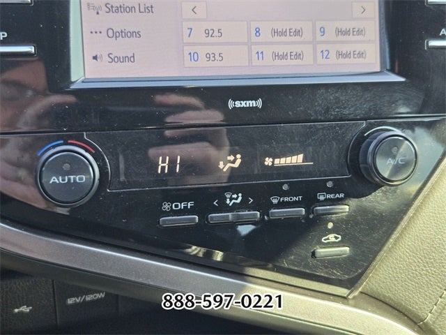 2020 Toyota Camry SE