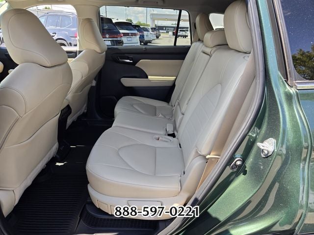2025 Toyota Highlander Hybrid XLE