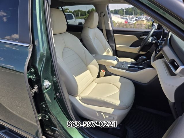 2025 Toyota Highlander Hybrid XLE