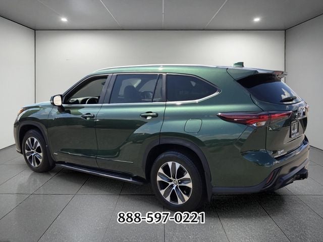 2025 Toyota Highlander Hybrid XLE