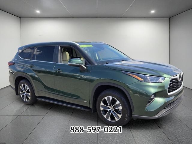 2025 Toyota Highlander Hybrid XLE