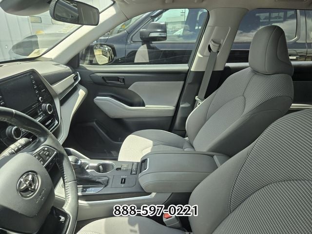2021 Toyota Highlander LE