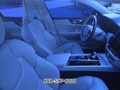 2024 Volvo S60 B5 Plus Dark Theme
