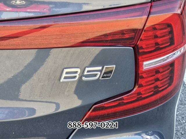 2024 Volvo S60 B5 Plus Dark Theme