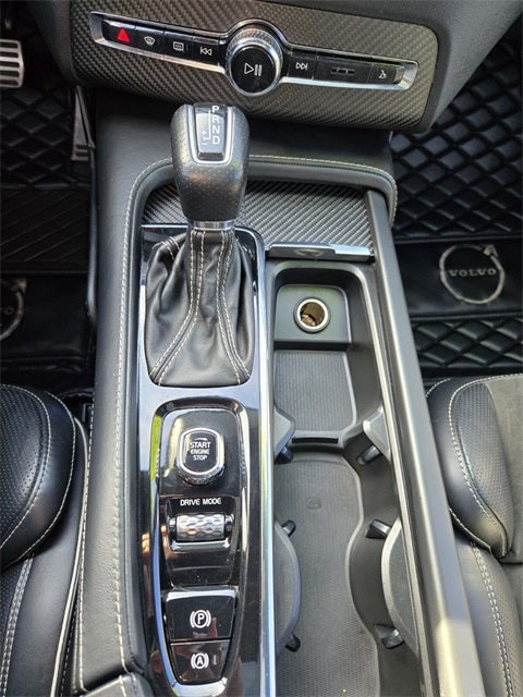 2019 Volvo XC90 T6 R-Design