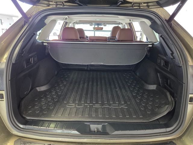 2022 Subaru Outback Touring XT